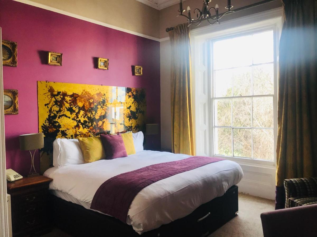 צ'לטנהם Clarence Court Hotel מראה חיצוני תמונה
