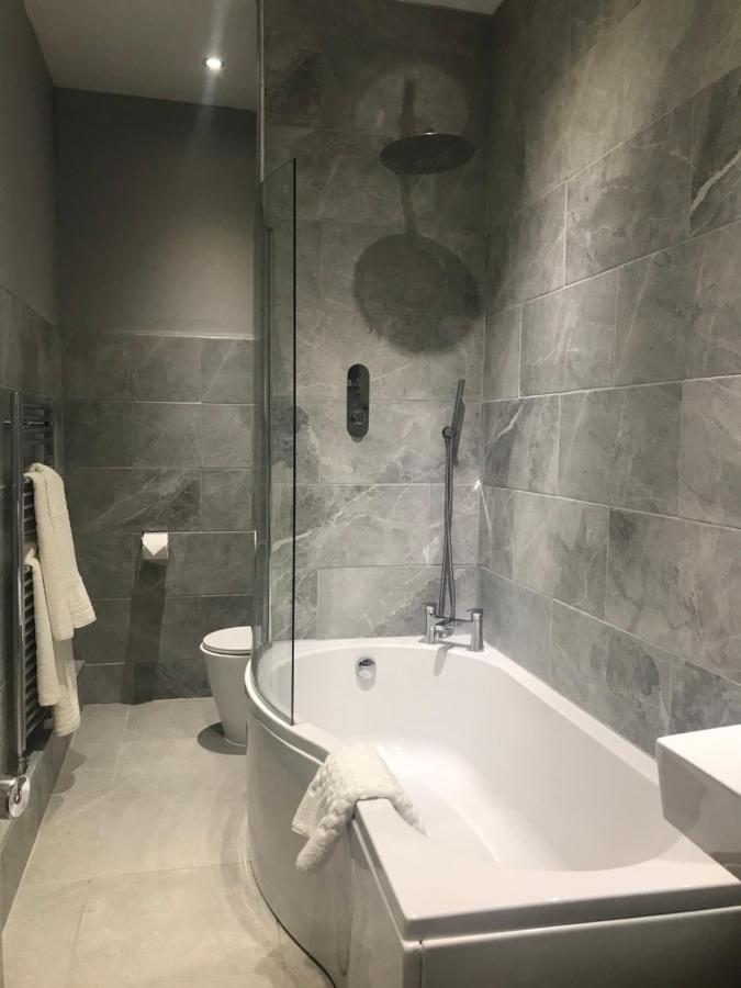 צ'לטנהם Clarence Court Hotel מראה חיצוני תמונה