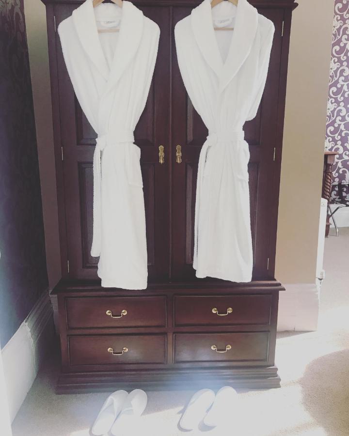 צ'לטנהם Clarence Court Hotel מראה חיצוני תמונה