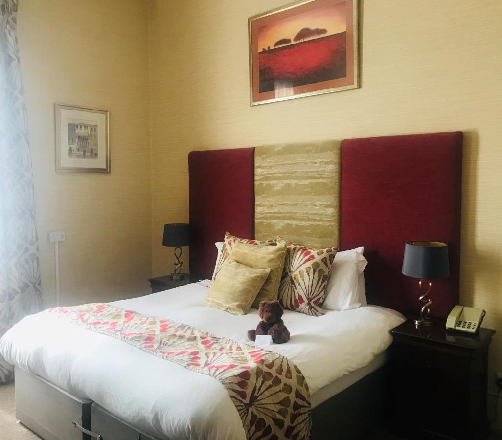 צ'לטנהם Clarence Court Hotel מראה חיצוני תמונה