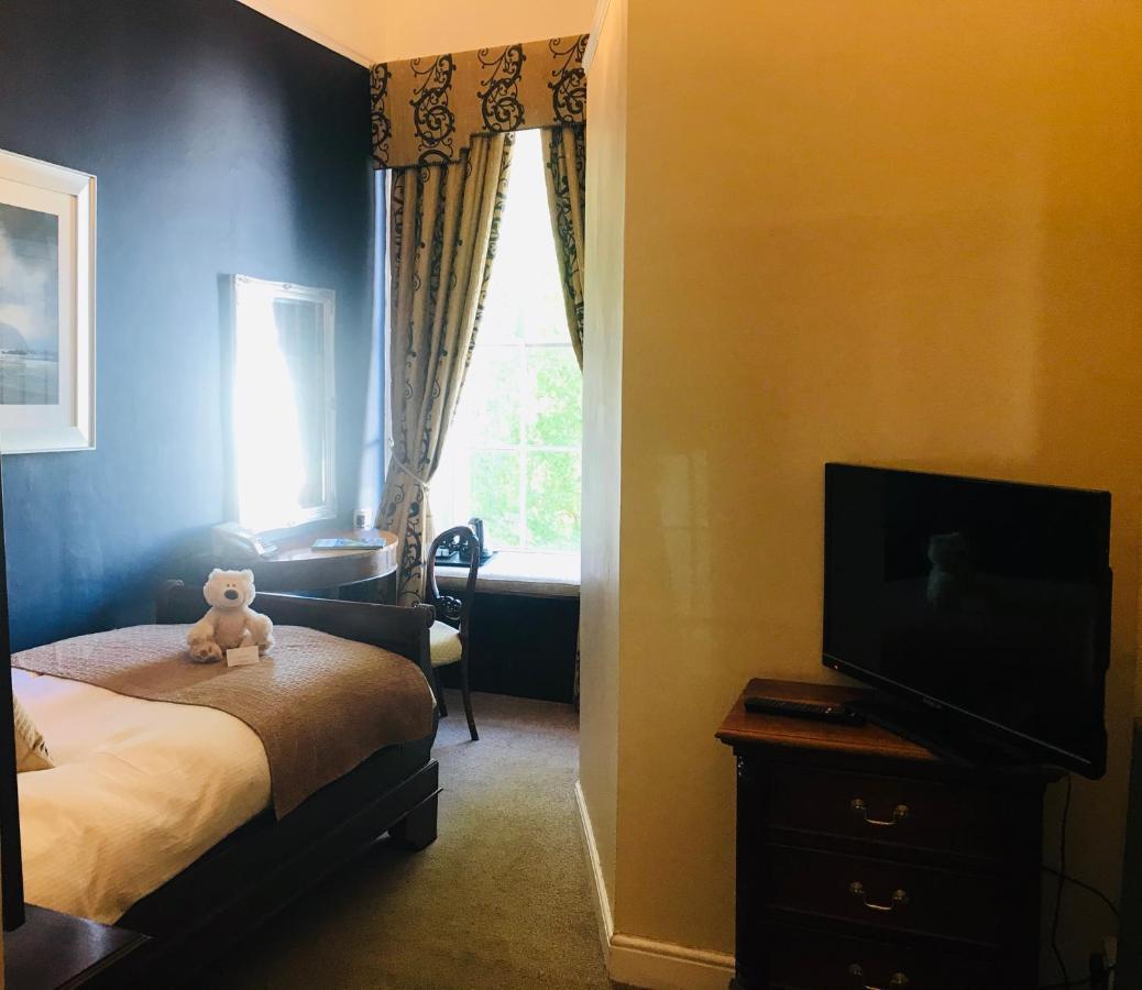 צ'לטנהם Clarence Court Hotel מראה חיצוני תמונה