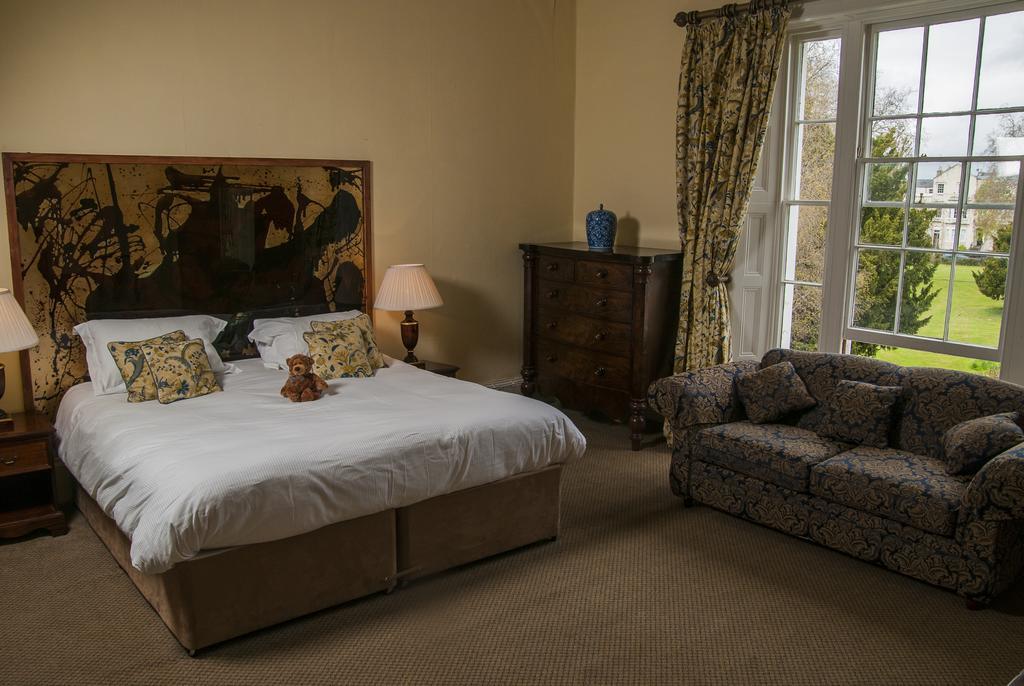צ'לטנהם Clarence Court Hotel מראה חיצוני תמונה